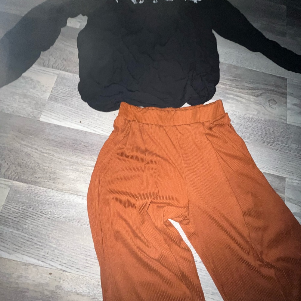 Set - Picture 3 of 3